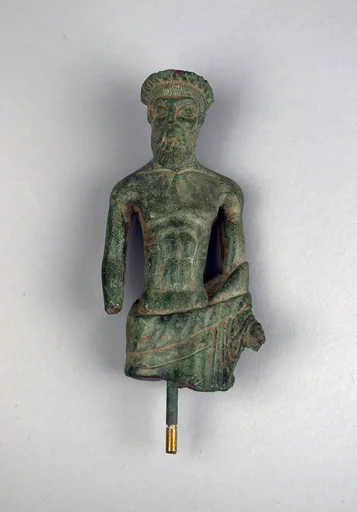 Statuette of a man, upper half