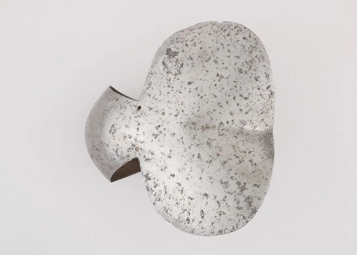 Left and Right Knee Defenses (Poleyns) — Unknown