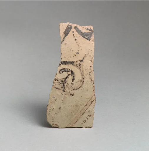 Terracotta vessel fragment with ivy pattern