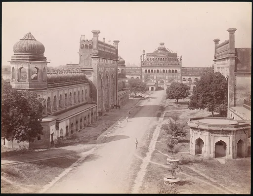 [Rumi Darwaza and gateway of the Bara Imambara (left) with 'jawab' (Facsimilie Gateway) opposite,]
