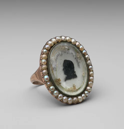 Memorial ring