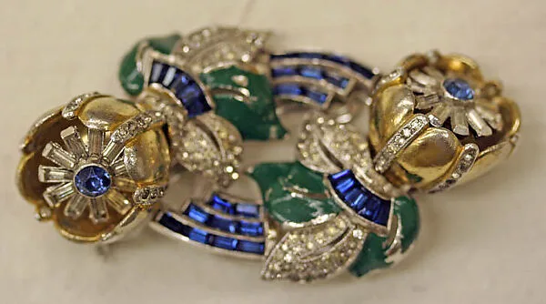Brooch — Coro