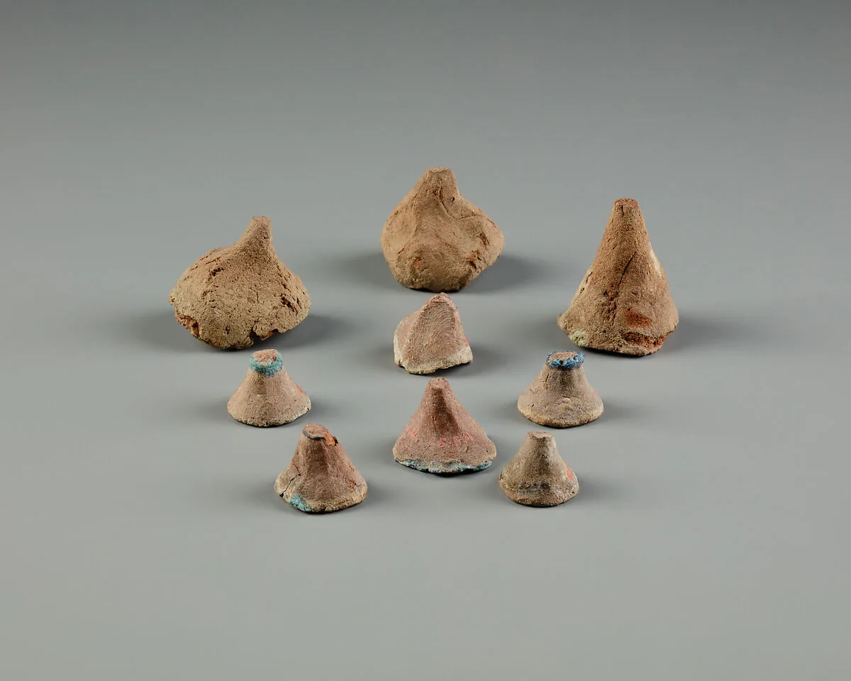 Kiln supports for faience production — Unknown