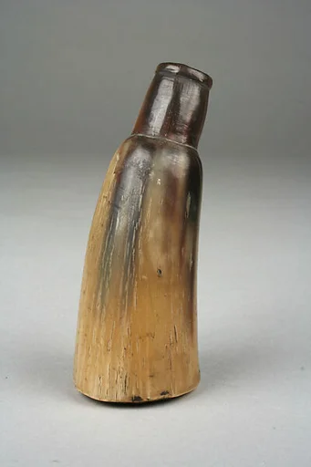 Snuff Vessel