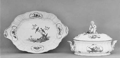 Tureen with cover and stand