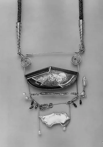 "Ghost Oracle" Pendant-brooch