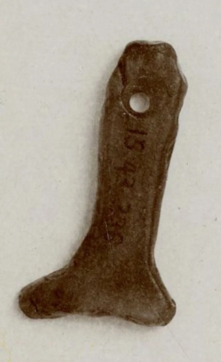 Amulet, leg — Unknown