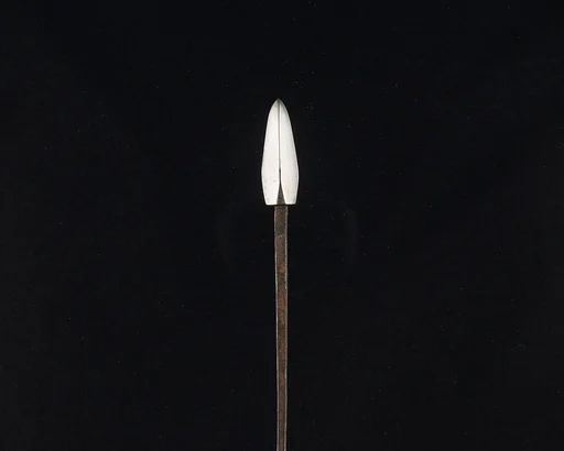 Arrowhead (<i>Yanone</i>)