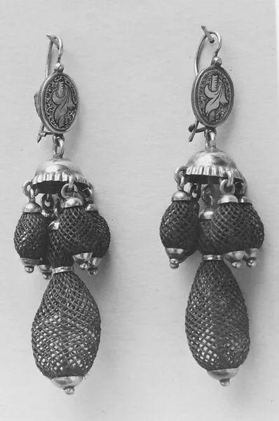 Pair of Earrings — Wright, Kay and Company