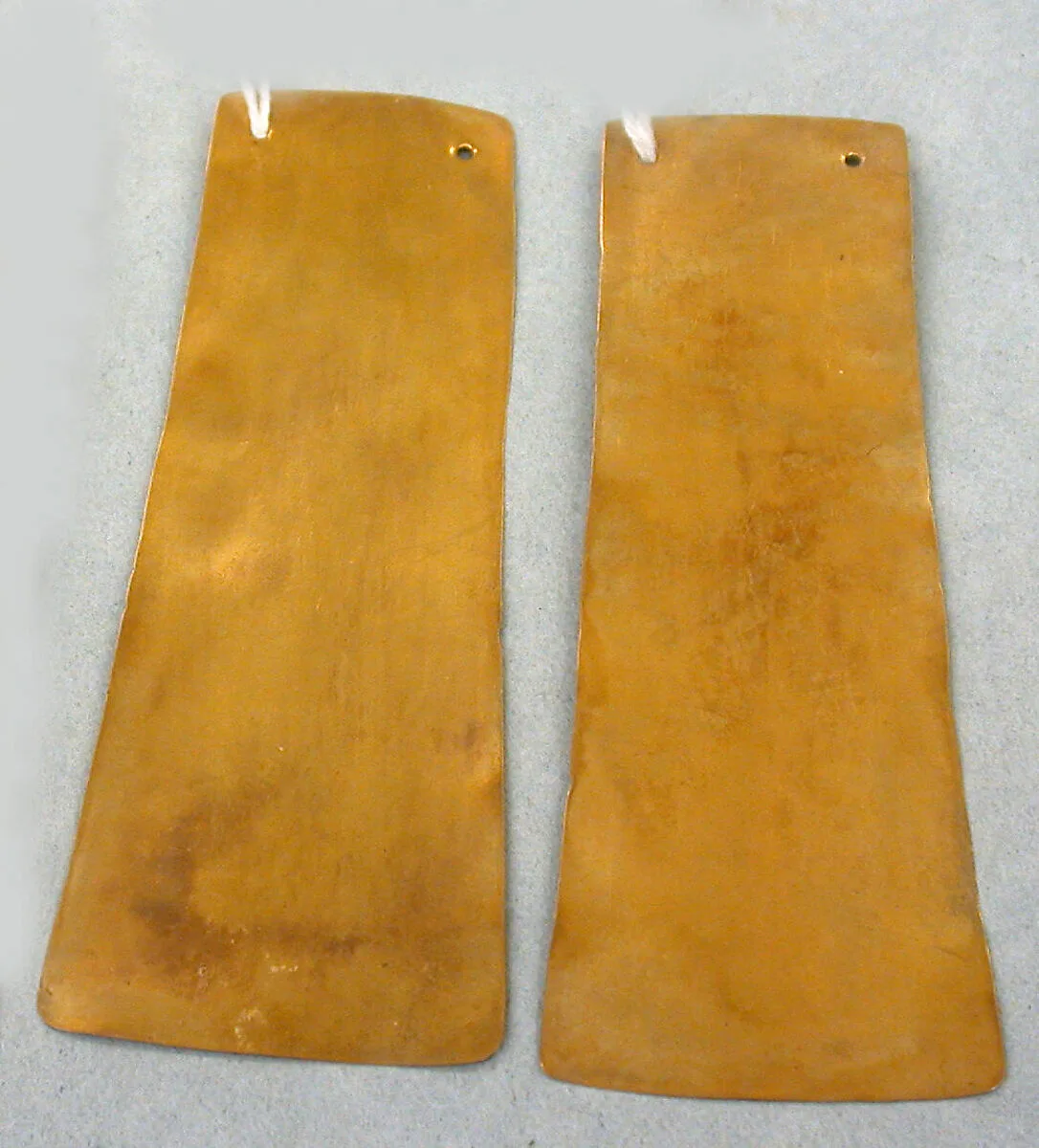 Tab Ornament — Unknown