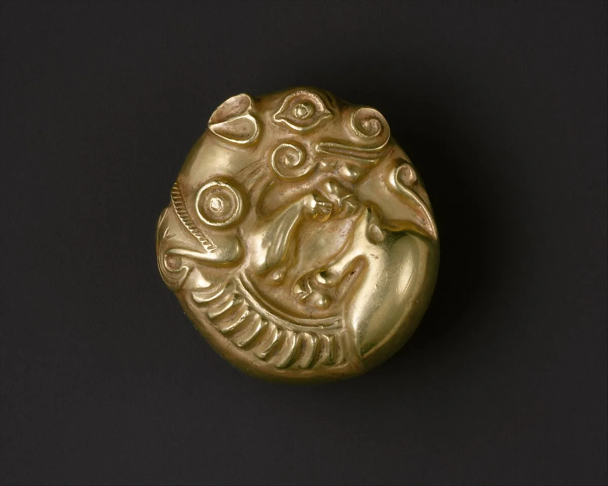Pommel in the shape of coiled animals — Unknown