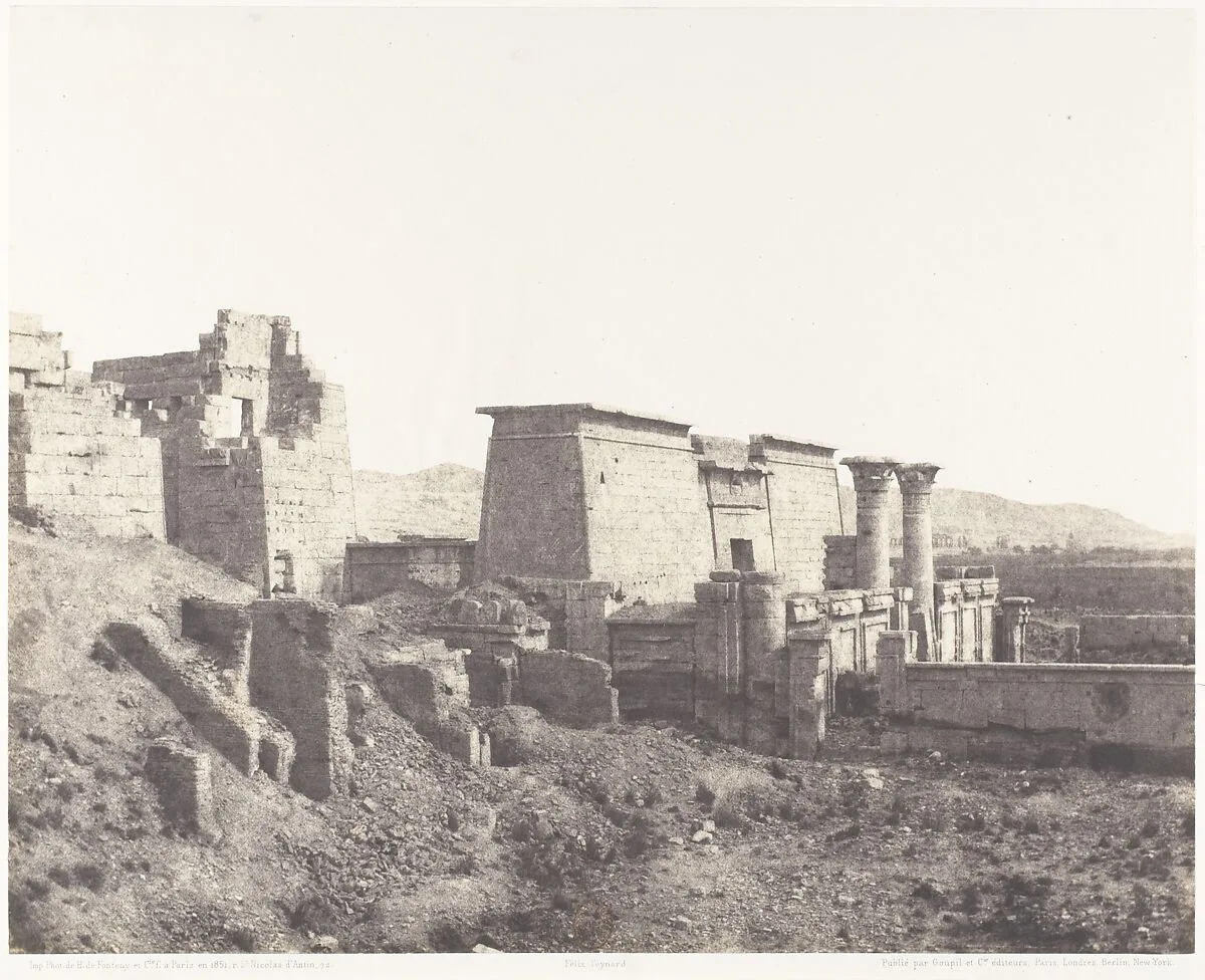 Médînet-Abou (Thèbes), Construction Antérieures - Vue Générale — Félix Teynard|Imprimerie Photographique de H. de Fonteny et Cie