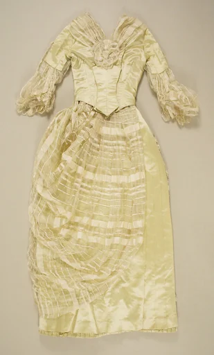 Visiting dress
