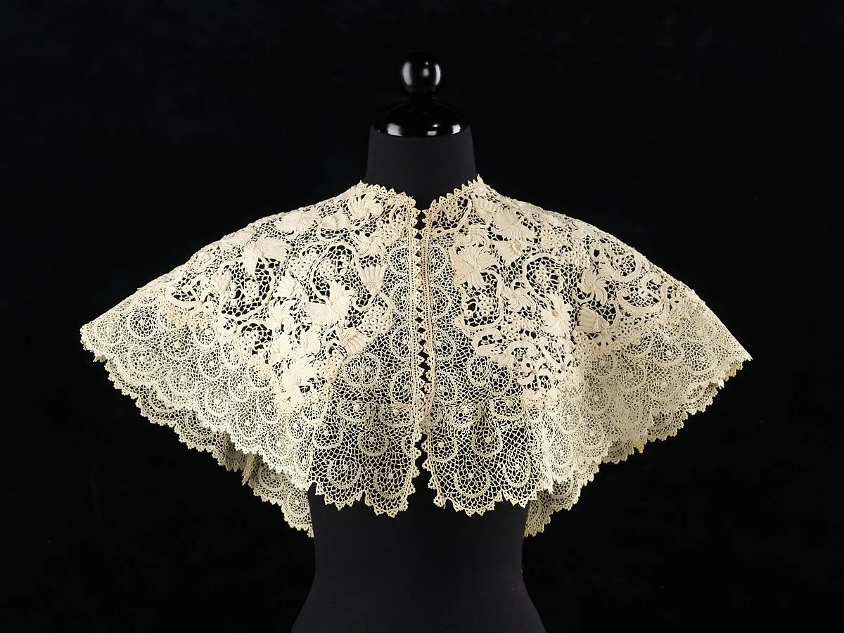 Collar — Unknown