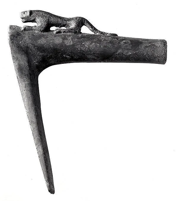 Pickaxe with crouching lion — Unknown