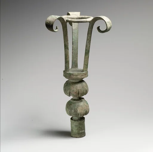 Bronze lamp holder