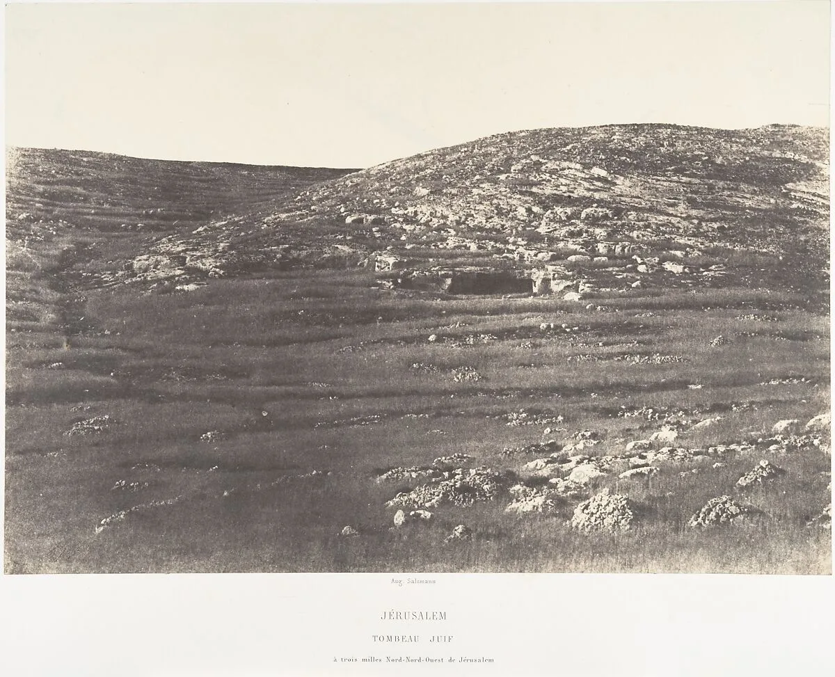 Jérusalem, Tombeau Juif, à trois milles Nord-Nord-Ouest de Jérusalem — Auguste Salzmann|Imprimerie photographique de Blanquart-Évrard, à Lille