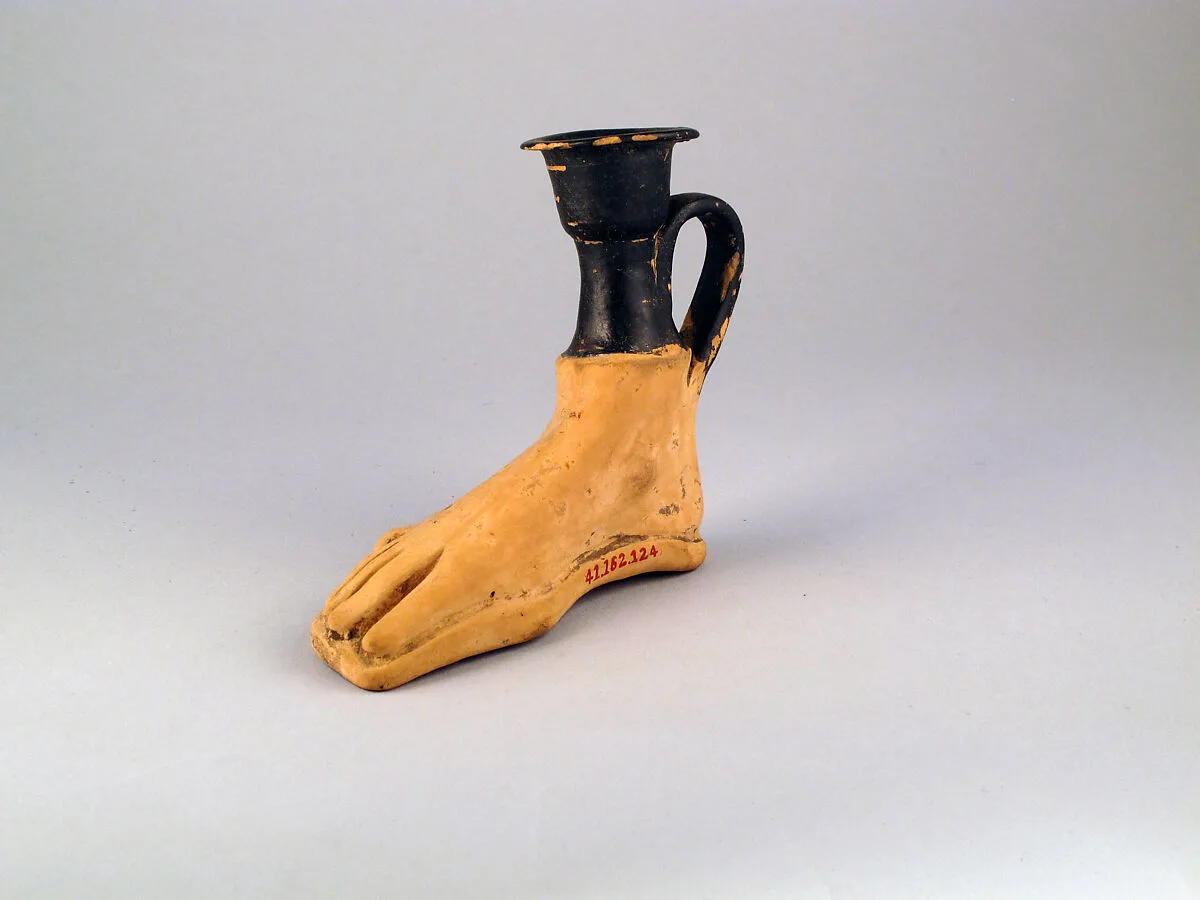Aryballos in the form of a foot — Unknown