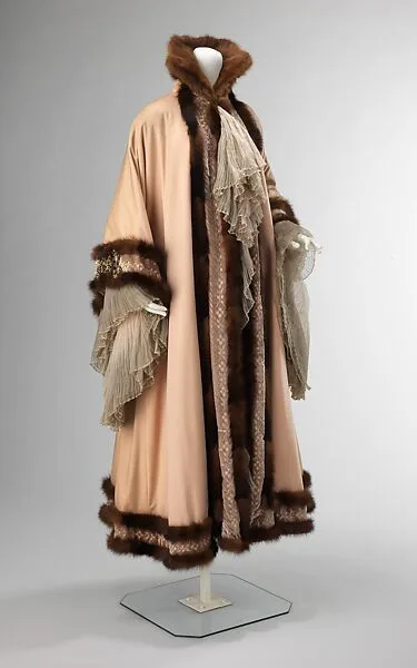Evening coat — Jacques Doucet