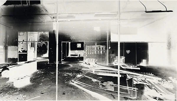 Pepsi Cola Interior II: July 6-13, 2000 — Vera Lutter