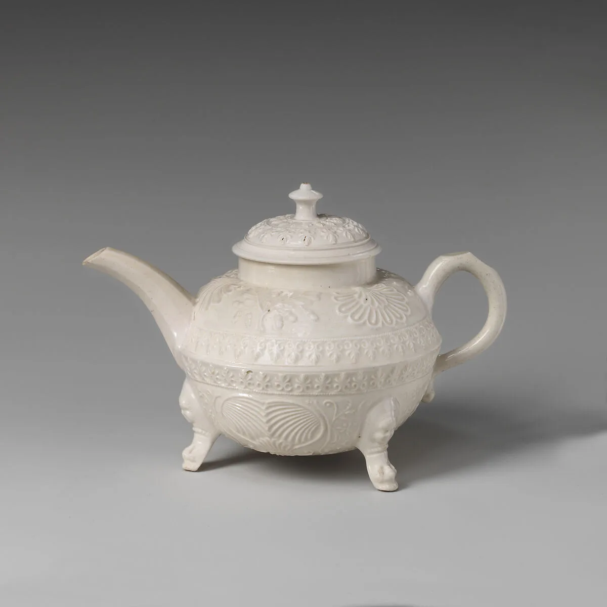 Footed teapot — Unknown