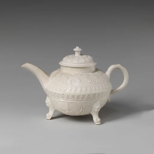 Footed teapot