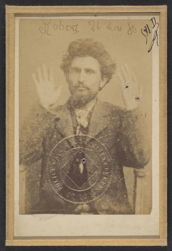 Robert. Fritz, Malatesta. 24 ans, Suisse. Excitation à la haine des citoyens les uns contre les autres, expulsé.