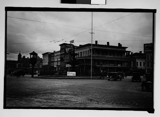 [Bienville Square, Mobile, Alabama]
