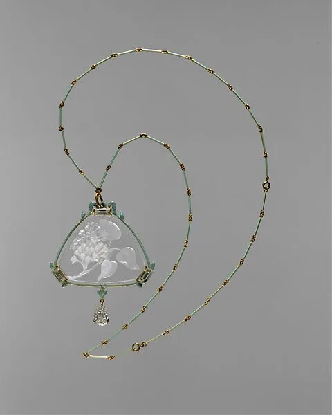 Pendant and chain — René-Jules Lalique