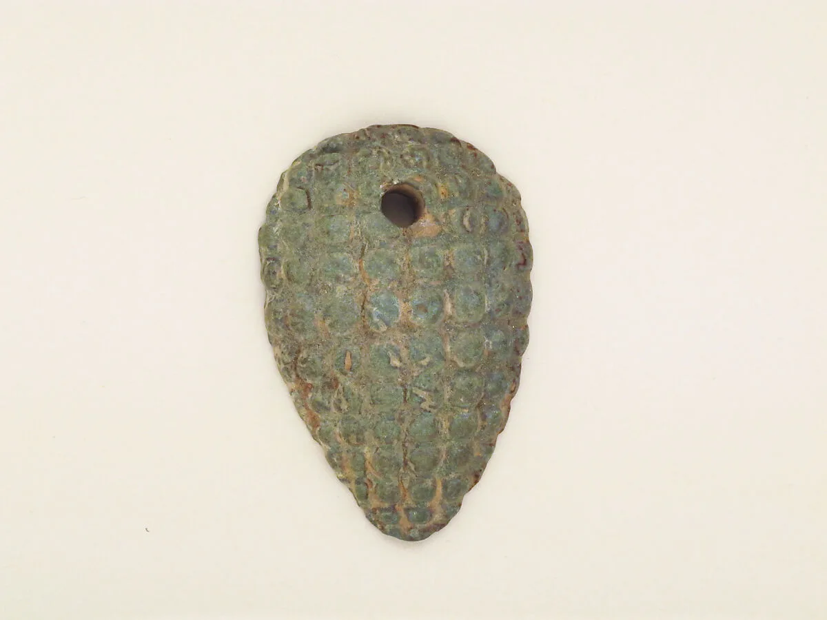 Amulet pendant, grapes — Unknown