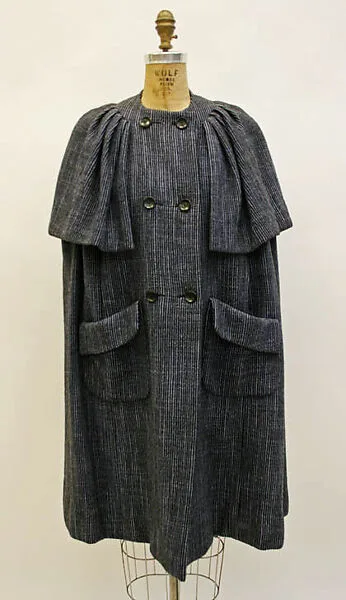 Cape — Mainbocher|Mainbocher