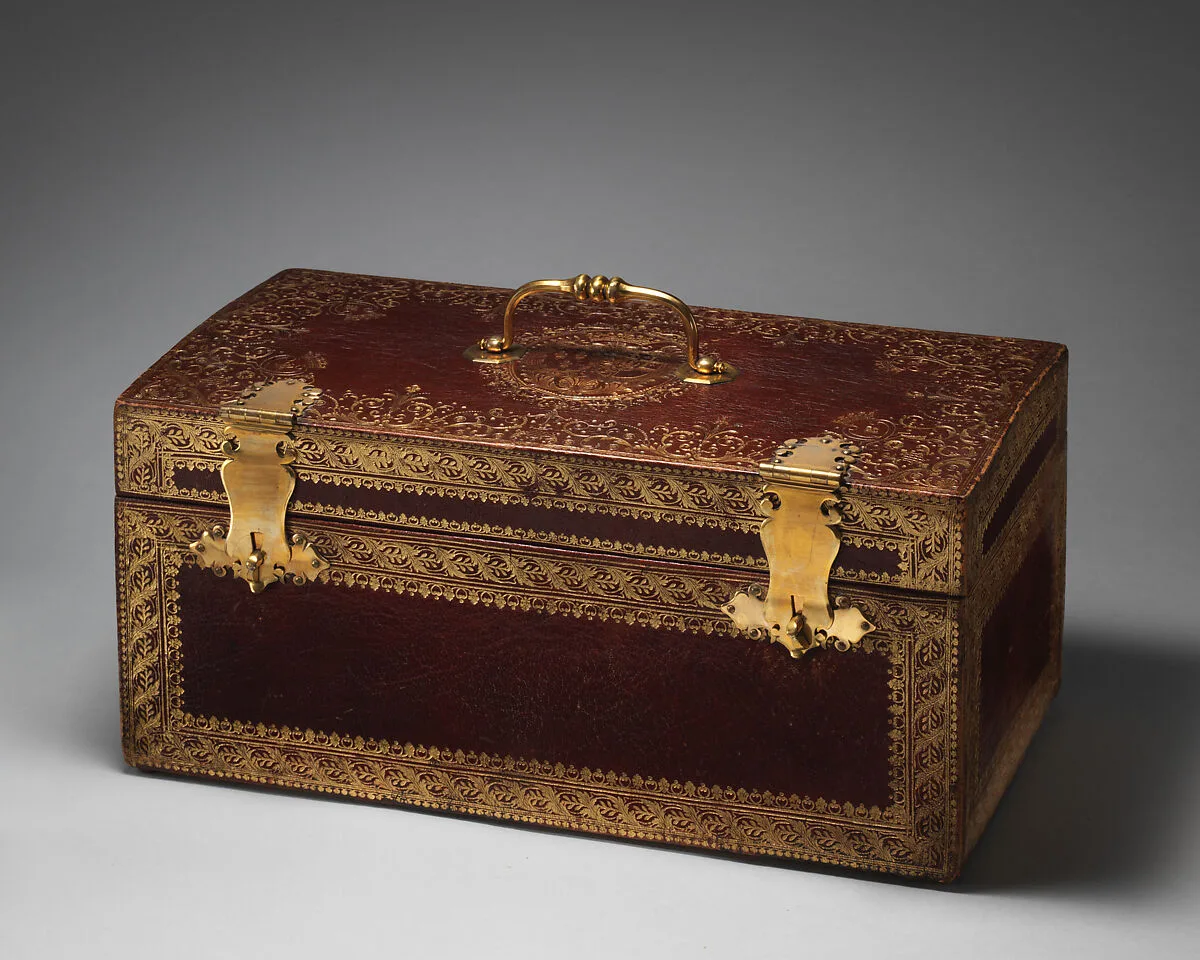 Coffer stamped with the arms of Marie Thérèse of Savoy as the Countess of Artois — les frères Riollant