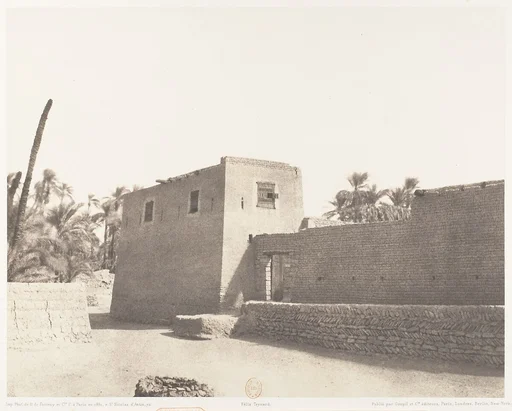 Deîr, Carrefour et Habitation Particulière