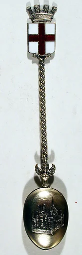 Souvenir spoon with view of Milan Cathedral