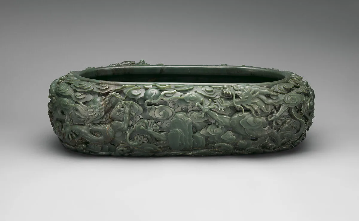 清乾隆 碧玉雲龍洗|Basin — Unknown