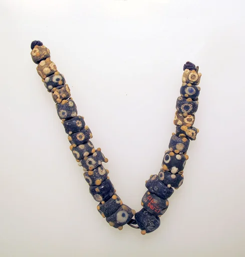 Glass eye beads