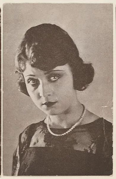 Alice Brady, bakery card from the Movie Stars series (D56), issued by the Ivan B. Nordhem Company and Simmen's Model Bakery — Ivan B. Nordhem Company|Simmen's Model Bakery