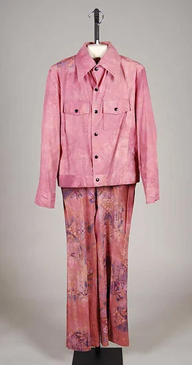 Leisure suit