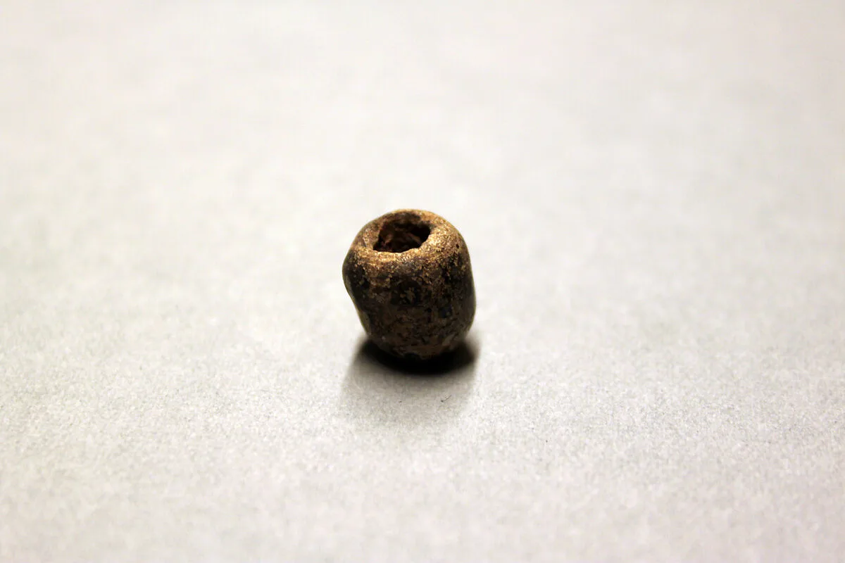 Bead — Unknown