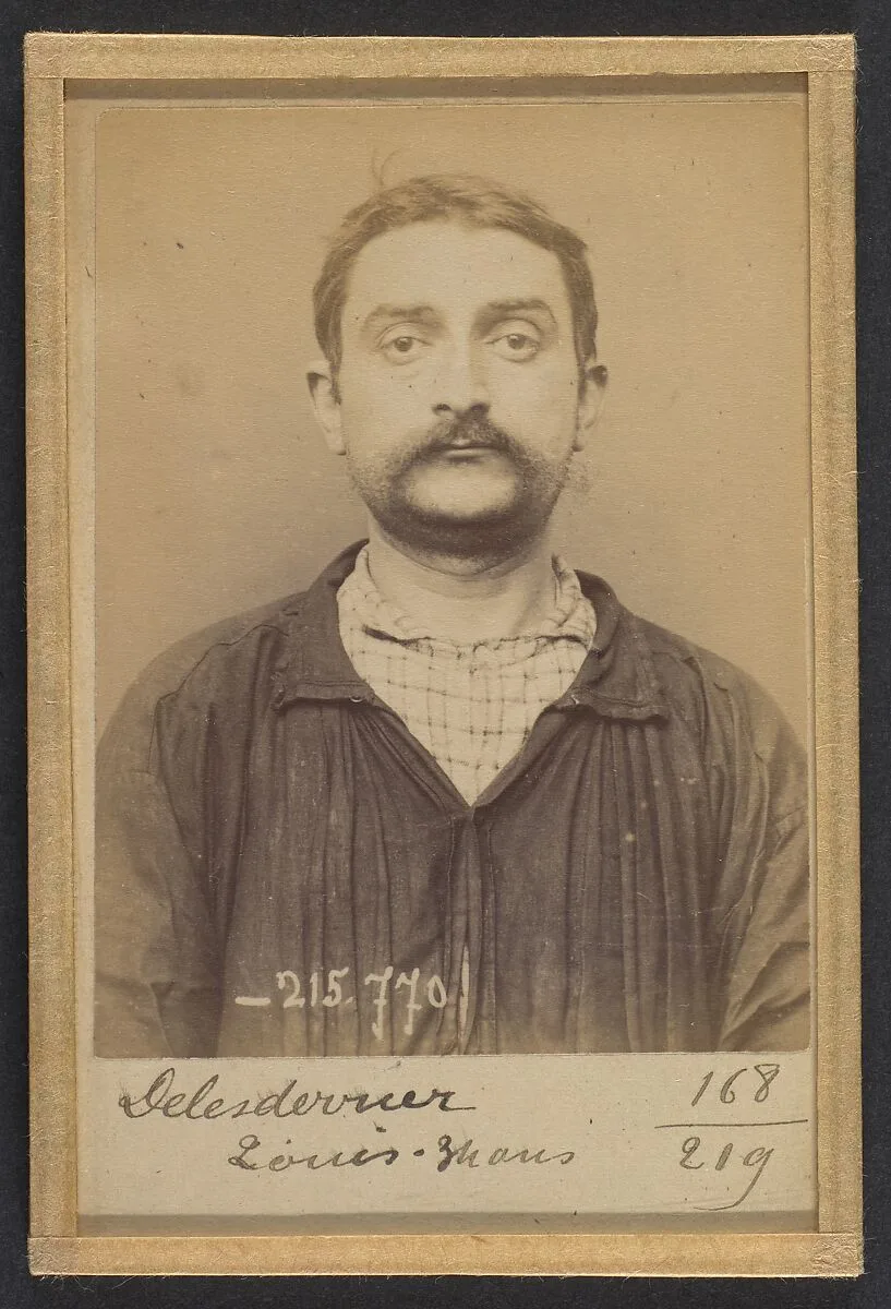 Delesderrier. Louis. 34 ans, né le 2/3/60 à Paris Ille. Ciseleur. Anarchiste. 16/3/94. — Alphonse Bertillon