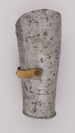 Left and Right Forearm Defenses (Vambraces)
