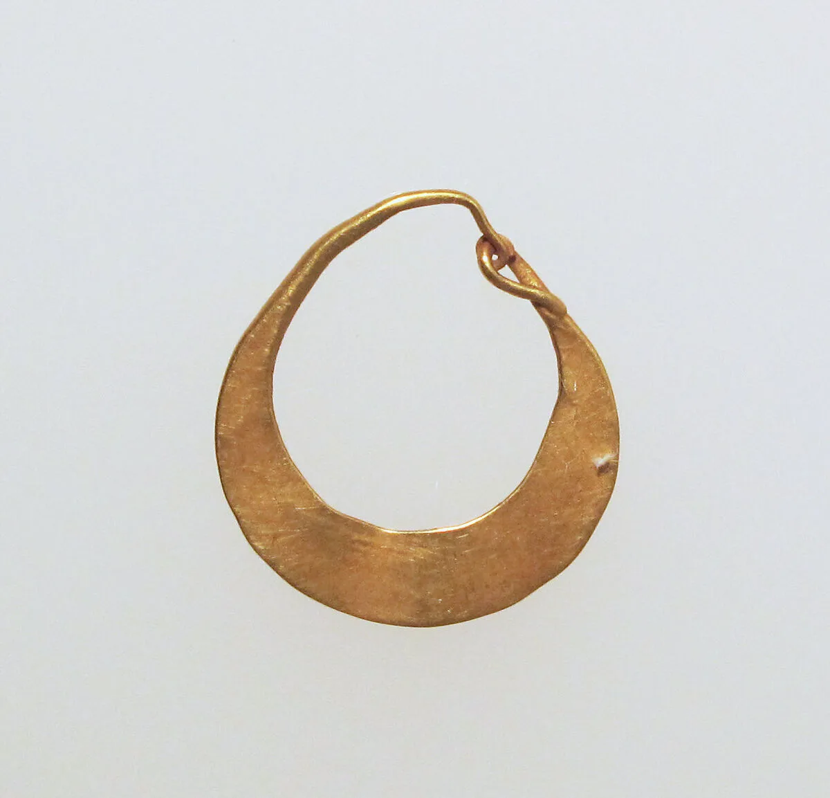 Earring, crescent-shaped — Unknown