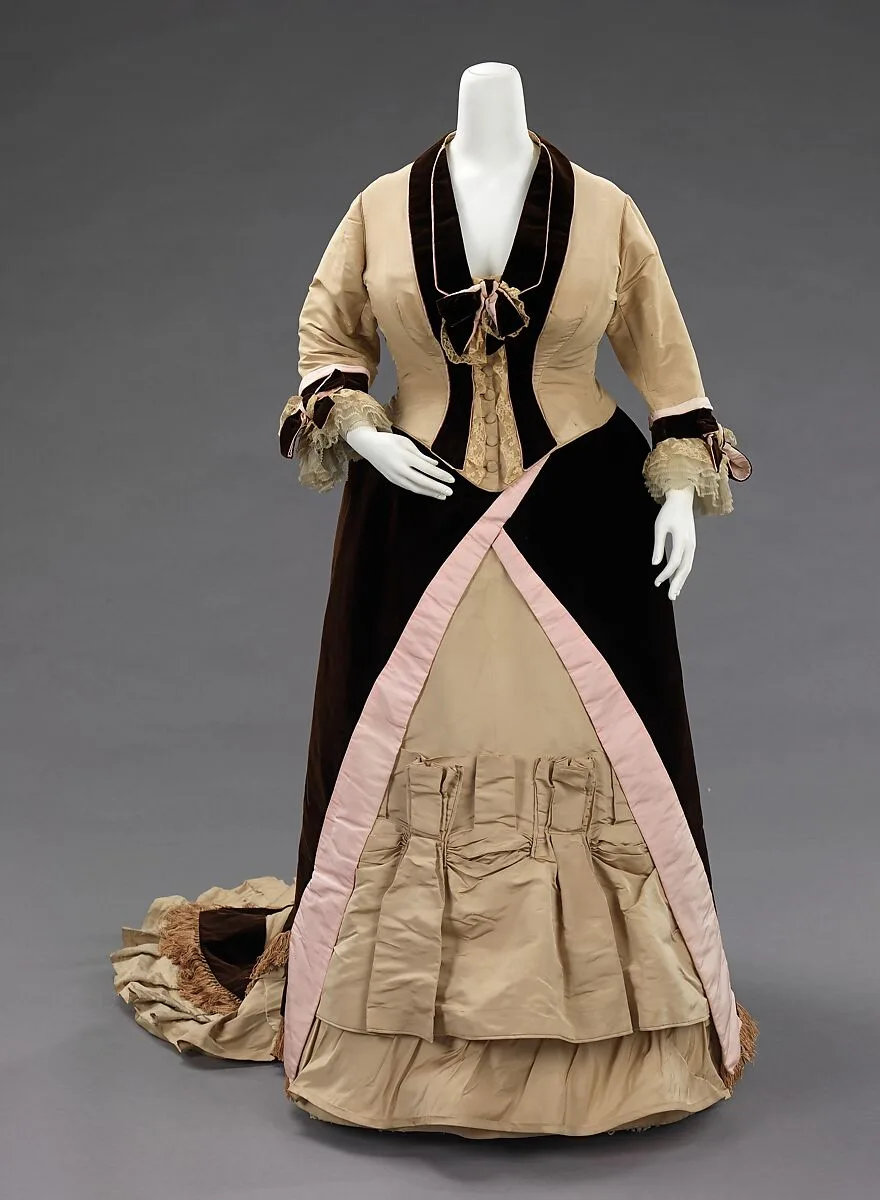 Evening dress — M.E. Curran & M.E. Clancy