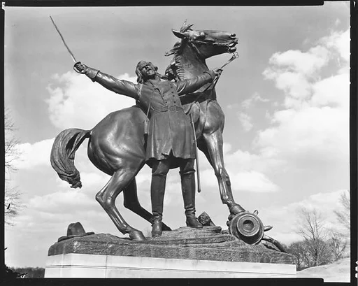 [Battlefield Monument of Officer with Horse and Upraised Sword, Vicksburg, Mississippi]