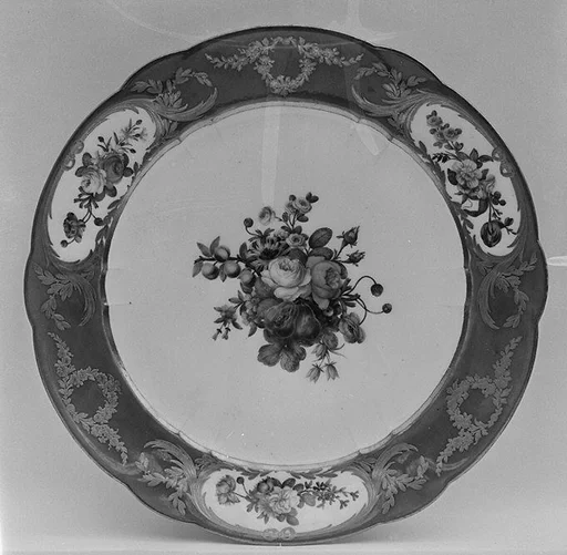 Plate (part of a service)