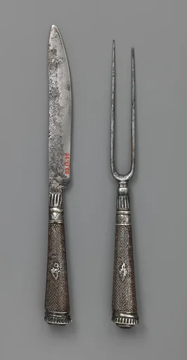 Table knife and fork