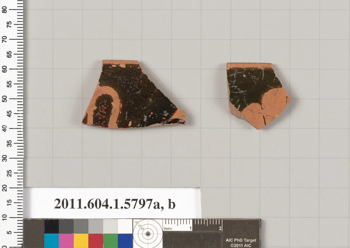 Terracotta rim fragments of a kylix: eye-cup (drinking cup) — Unknown