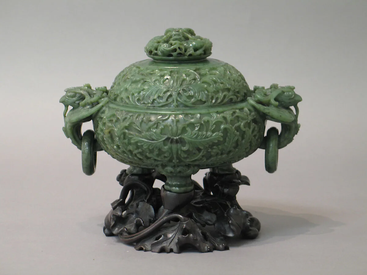 清中期 玉雙耳活環鼎爐|Incense burner with cover — Unknown