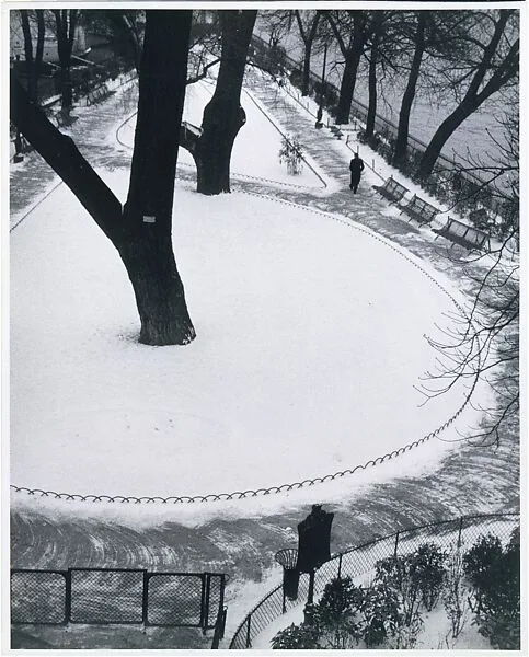 Vert Galant on a Wintry Day, Paris — André Kertész|Igor Bakht