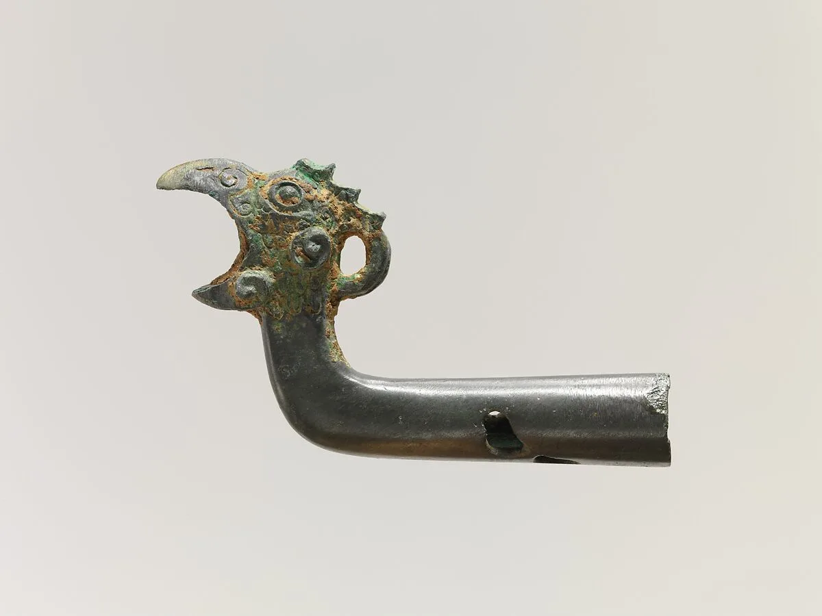 戰國 青銅鳥頭端飾|Bird-head finial — Unknown